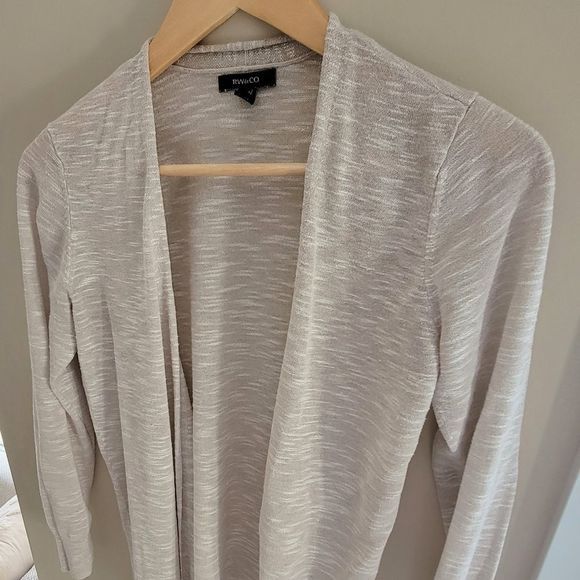 RW&CO Long Sweater with Sleeves - Picture 2 of 3